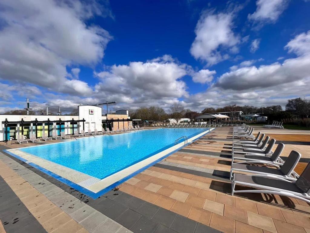 Luamar Holidays- Tattershall Lakes - Lancaster Crescent Hotel Eksteriør billede